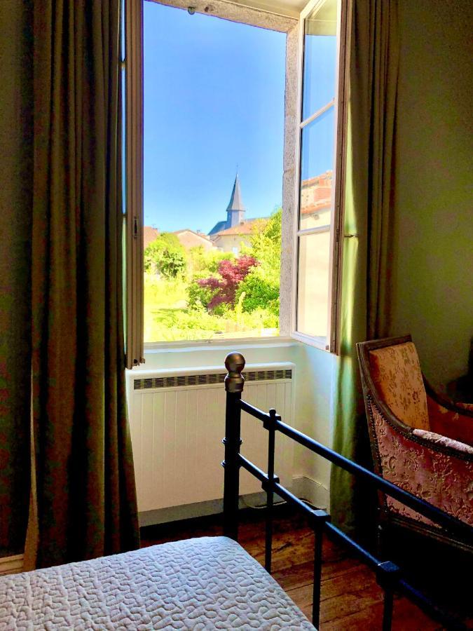 Maison Hirondelles Hotes Mezieres-sur-Issoire 外观 照片